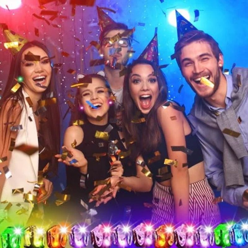 Elegantes pendientes con corona luminosa LED (50 % de descuento)